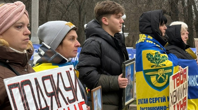 «Інформації немає»: Первомайськ знову став голосом полонених та зниклих безвісти