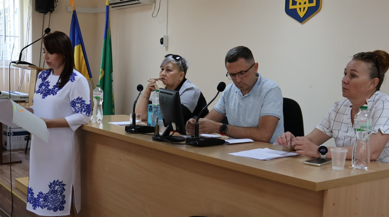 В Южноукраїнську секретар ради втік з 38 сесії, але депутати не розгубилися. Фото, відео.