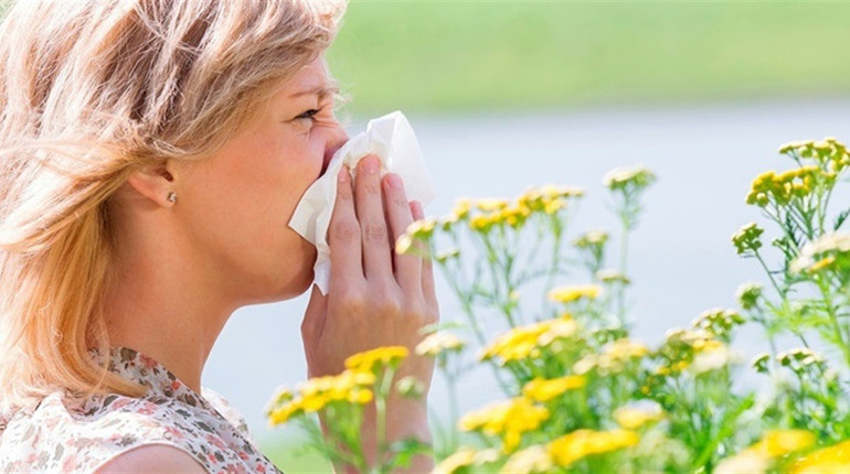 Чи потрібна консультація в алергоцентрі, якщо симптоми сезонні