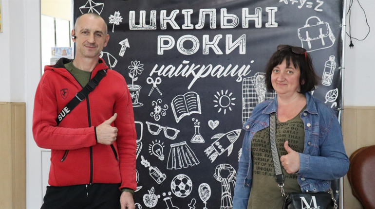 Волонтери з Первомайська привезли речі у дитячі будинки