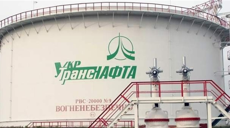 Вкрали 5,5 тонни: у Дрогобичі суд виніс вирок чоловікам, які відкачували нафту