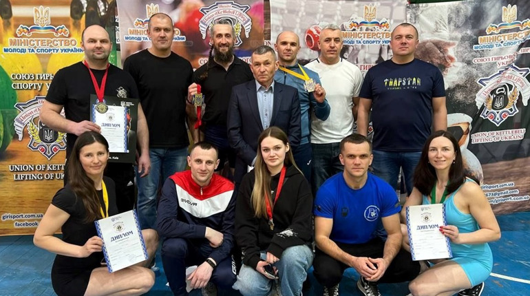 Сарненські гирьовики привезли 17 медалей з чемпіонату України