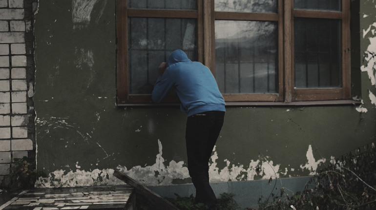 Чоловіка із Сарн судитимуть за пʼять крадіжок і зберігання метадону