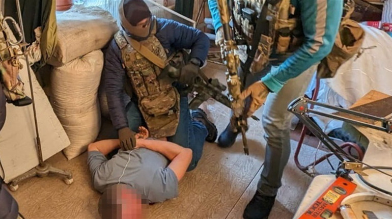 СБУ затримало родину з Середино-Буди: їх підозрюють у державній зраді