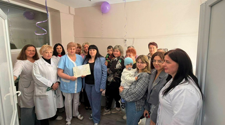 У Первомайській дитячій лікарні відкрили палату, відремонтовану коштом родин загиблих військових