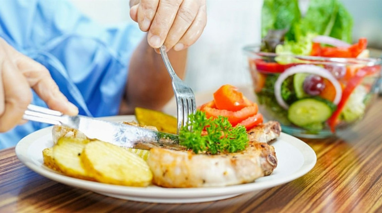 Корисна їжа як секрет довголіття: що та як їсти, аби зберегти здоров'я і продовжити життя