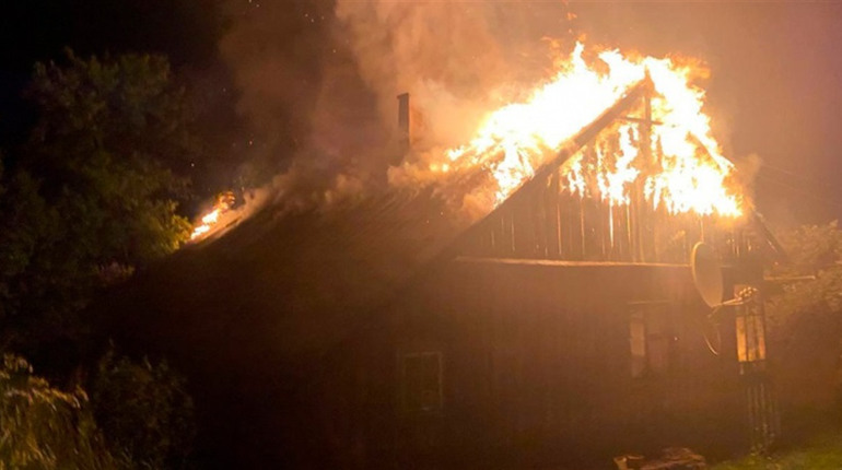 Росіяни атакували будинки у двох селах Есманьської громади