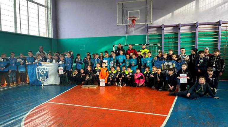 У Мені відбувся «Сіверський кубок — 2026»: юні футболісти змагалися попри негоду