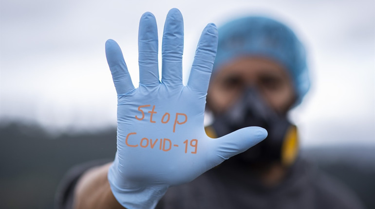 Сватівчанин, у якого 10 днів тому підтвердили COVID-19, одужав. Його вже виписали з лікарні