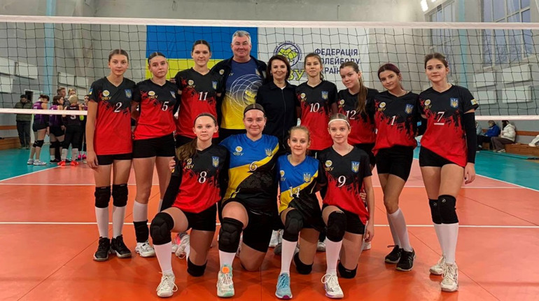 Старокостянтинівські волейболістки пробилися до фіналу Дитячої ліги України