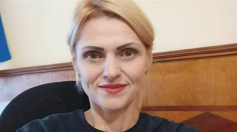 Важке поранення від міни-пелюстка у Херсоні отримала староста округу Олена Семеніхіна