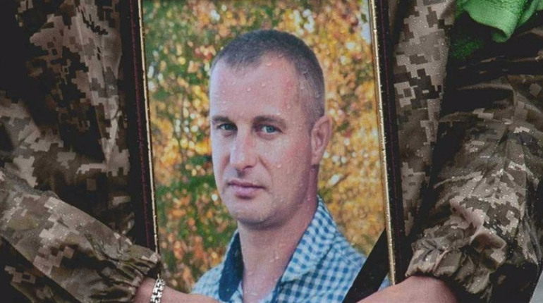 Захисник Віталій Дворнік після оборони Ніжина до останнього подиху стримував ворога на Миколаївщині