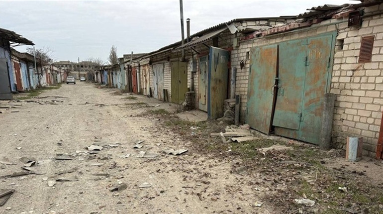 Окупанти масово перевіряють гаражі та склади у Новій Каховці і Генічеську