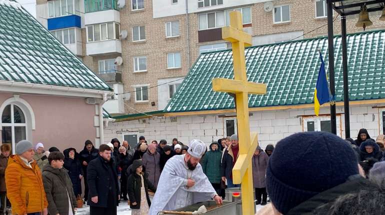 В Барі відбулося освячення води на Водохреще: фото