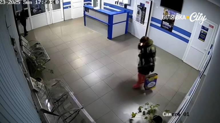 Поліція встановила особу жінки, яка вчинила теракт у Біляївському відділку поліції 23 березня