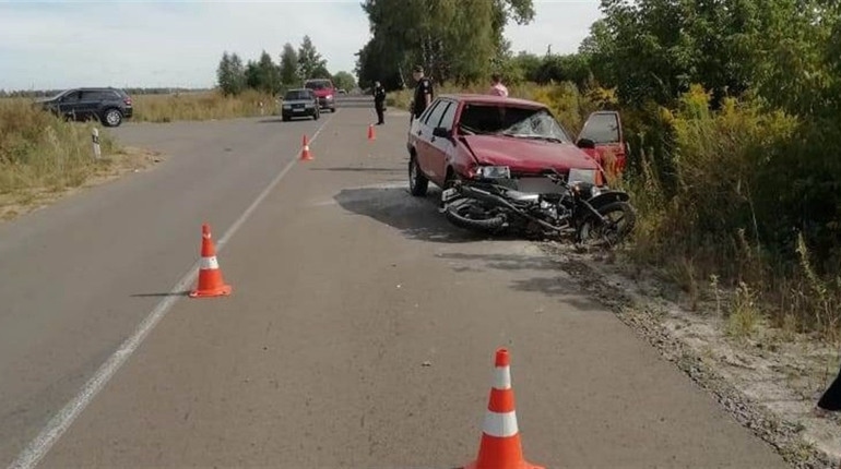 ДТП на Шосткинщині. Постраждала пасажирка мототранспорту