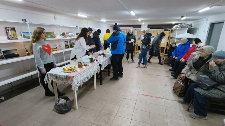 У Мені на благодійному ярмарку збирали гроші на ЗСУ