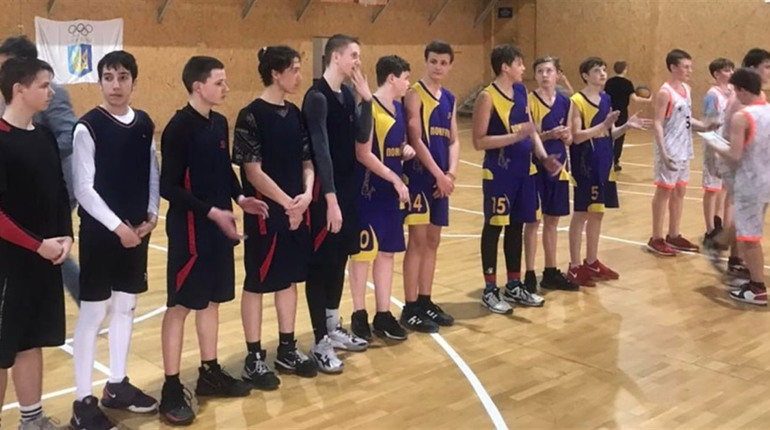 Знам'янські юні баскетболісти привезли “срібло” з обласного чемпіонату