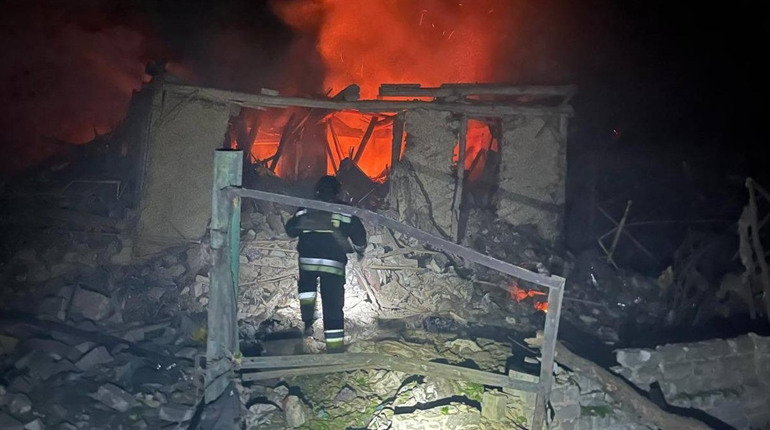 Вечірній обстріл Купʼянська 12 квітня: виникла пожежа та є поранені
