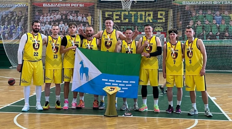 Баскетболісти з Сарн вперше стали чемпіонами Аматорської ліги Рівненщини: як це було