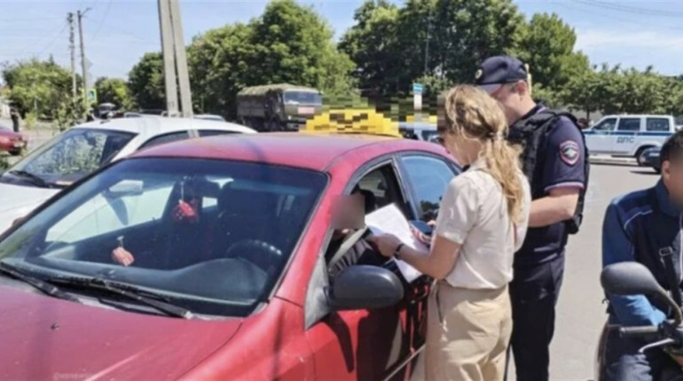 Окупаційні поліцаї Генічеська кошмарять місцевих таксистів
