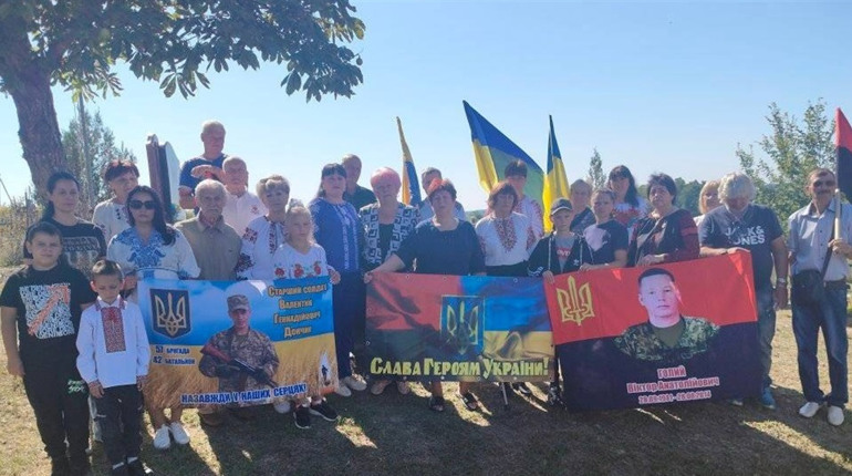 Герої, які назавжди з нами: у Плоскому Дмитрівської громади вшанували захисників