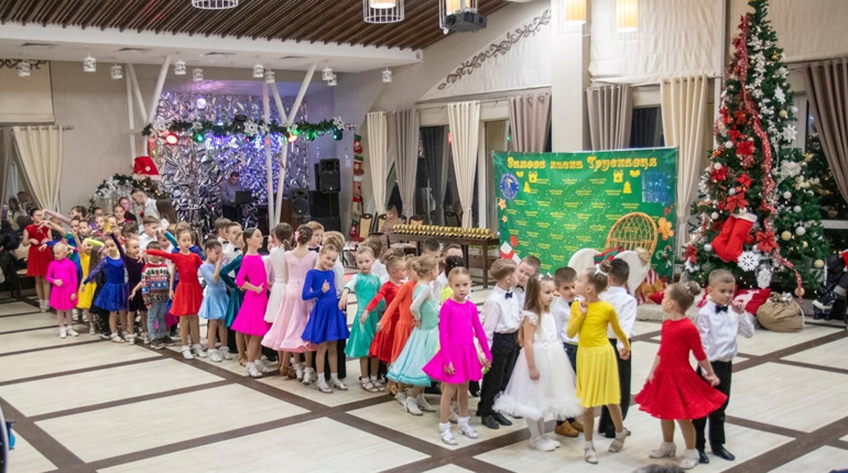 Натанцювали на 10 тис: у Трускавці під час благодійного заходу зібрали кошти для Нацгвардії
