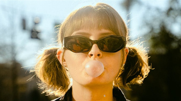 Чому жуйка стала щоденною звичкою для мільйонів людей