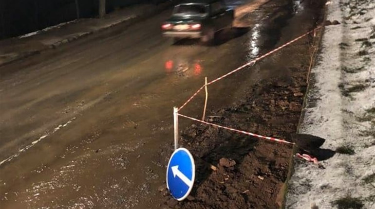 Жмеринчан просять не викидати побутові відходи до каналізації: залучають гідродинамічну очистку