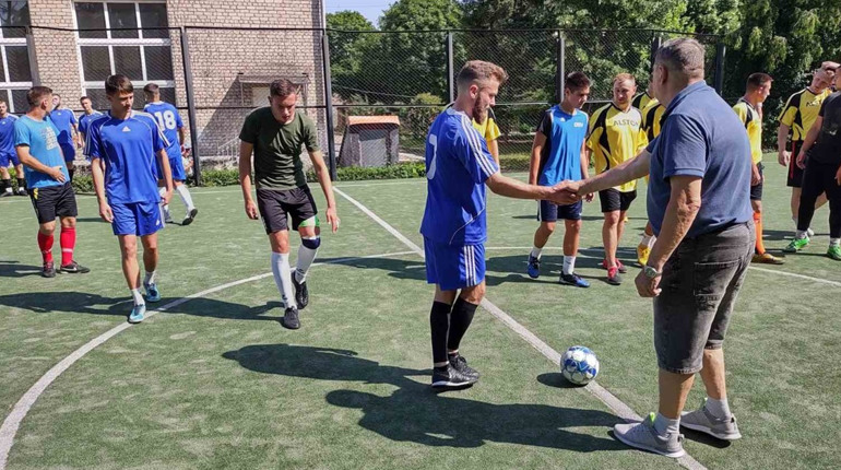Не менш цікаво, ніж чемпіонат. У Первомайську стартував Відкритий кубок міста з футболу