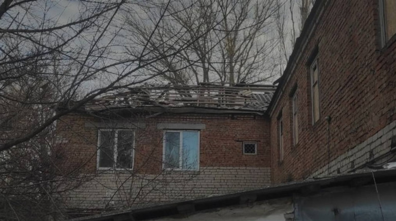 Протягом доби російські окупанти випустили по Херсонщині понад 600 снарядів: 3 людини поранені