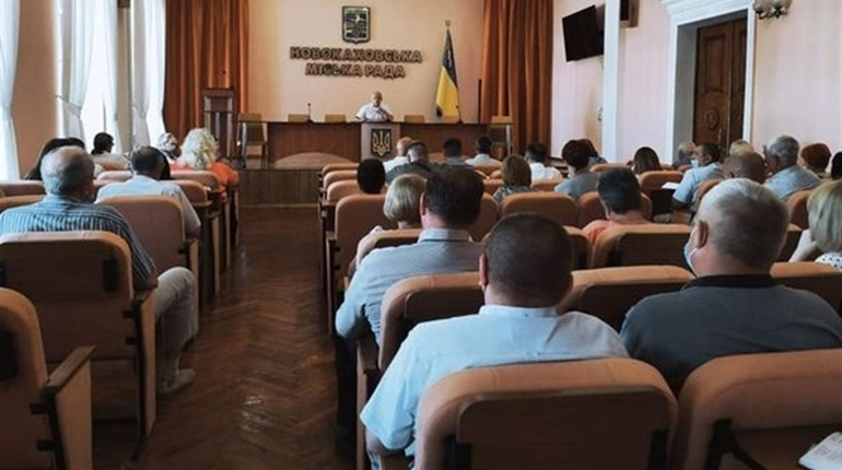 Вивезти сміття з «Солов’їного гаю»