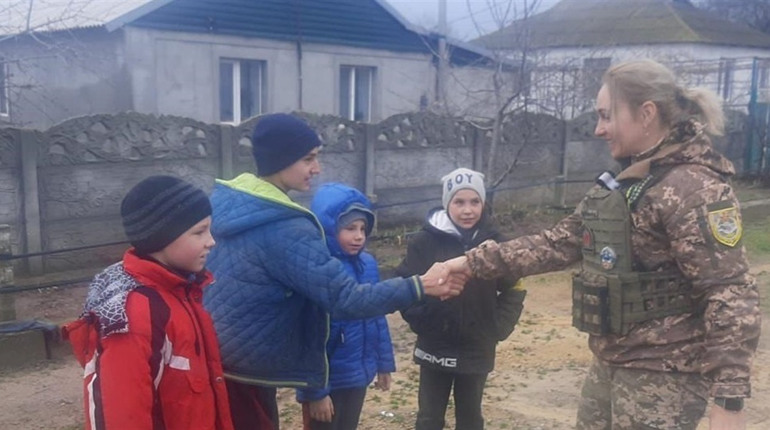 Триває благодійна акція “Подаруй посмішку дитині” під патронатом Генштабу ЗСУ: як долучитися