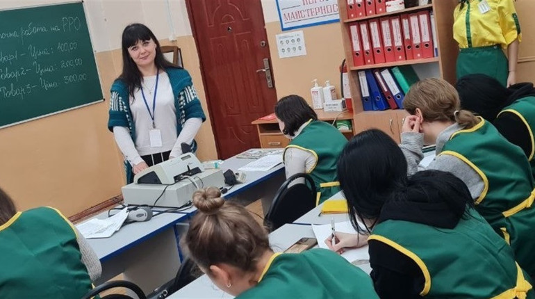 Маєте комерційну жилку і з грошима на «ти»? Опануйте затребувану професію продавця за 6 місяців