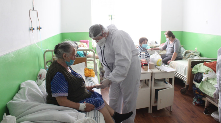 Коронавірус відступає. Кабмін пом’якшив карантинні обмеження. Що дозволено