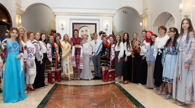Мова культурної дипломатії: в ОАЕ відбувся український форум до Всесвітнього дня вишиванки