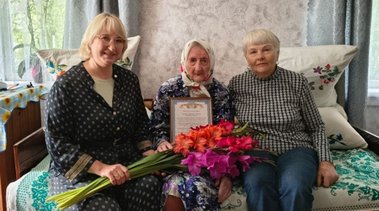 Пережила Голодомор і війну: 100-річчя святкує жителька села Собич Ганна Пирогова