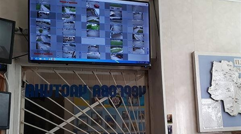 Чортків під пильним наглядом поліцейських і відеокамер 