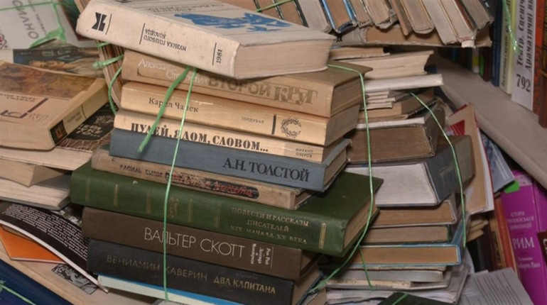 У переяславському ліцеї збирають макулатуру аби допомогти українській армії