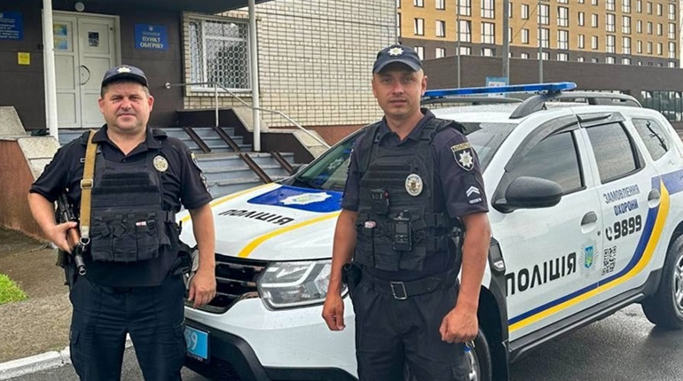 У Нетішині чоловік намагався накласти на себе руки: правоохоронці встигли попередити самогубство