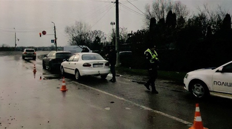 У Переяславі на вулиці Героїв Дніпра зіткнулися два легковики: хроніка поліції