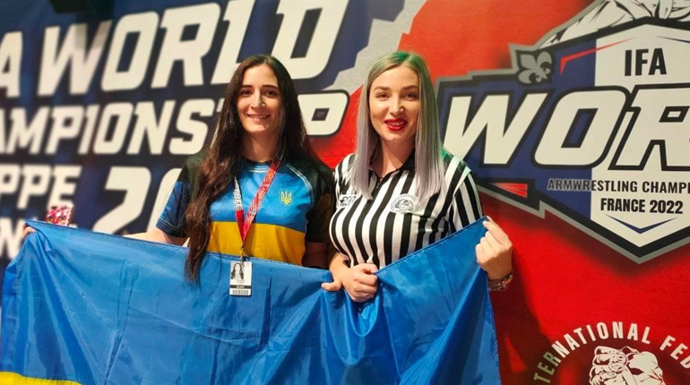 Богдана Близнюк з Фастівщини перемогла на Чемпіонаті світу з армрестлінгу