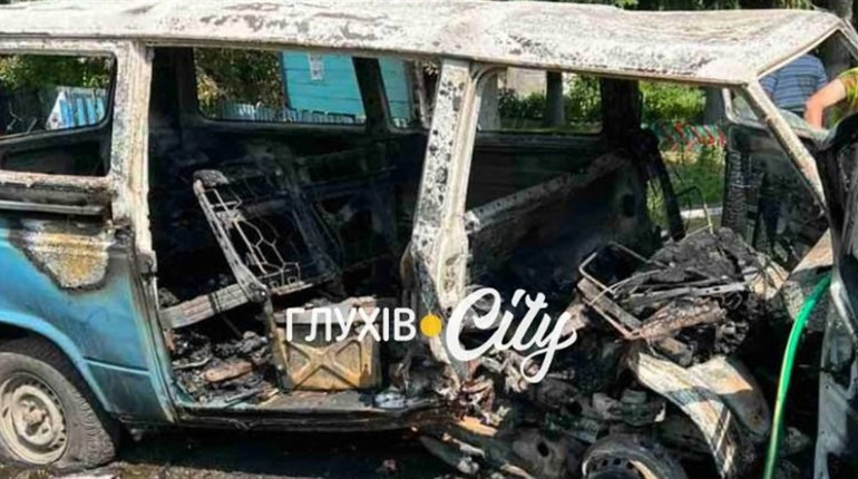 Росіяни вдарили дроном по автомобілю в селі Есманьської громади