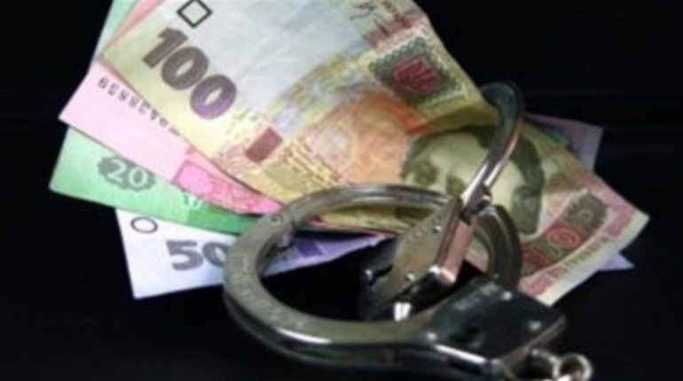 Вкрала 1000 гривень у городоччанина. Вину жінки у суді довели