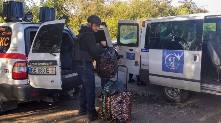 На Куп’янщині рятувальники евакуювали двох мешканців та ліквідували пожежу після авіаудару