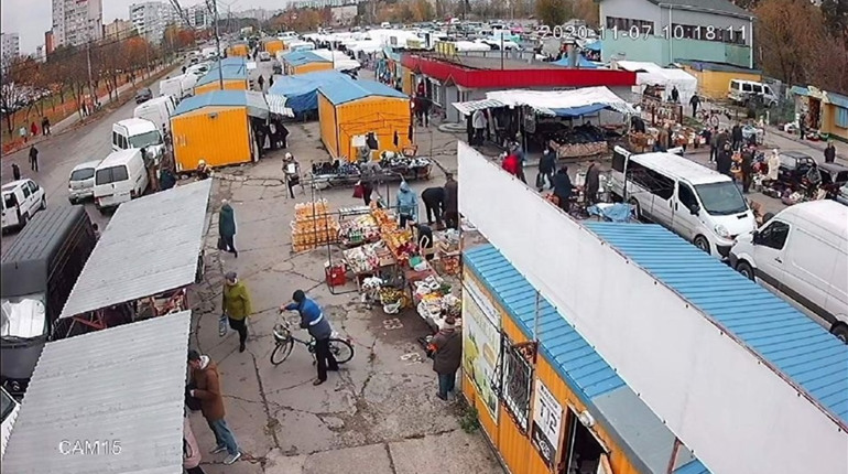 Великий ринок у Нетішині працюватиме ще й у вівторок
