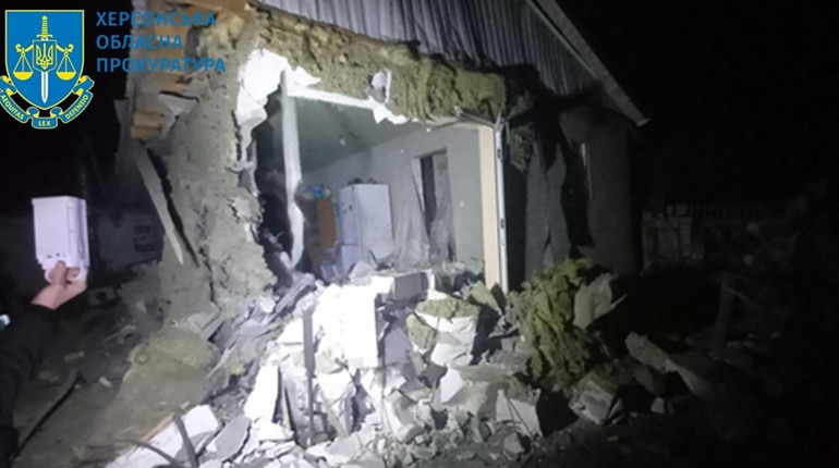 Нічний обстріл Херсонщини: загинув чоловік, серед поранених — дитина