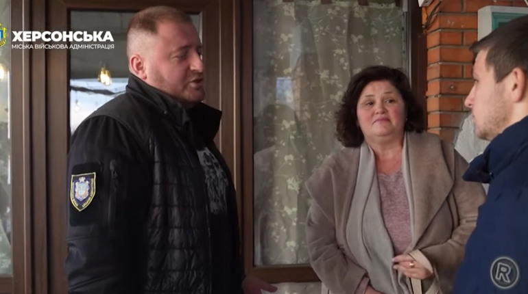 До Херсона з окупованого лівобережжя повернули 22-річного хлопця, якого катували окупанти