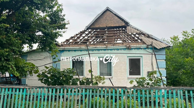 У Росішках ворожий дрон пошкодив житловий будинок