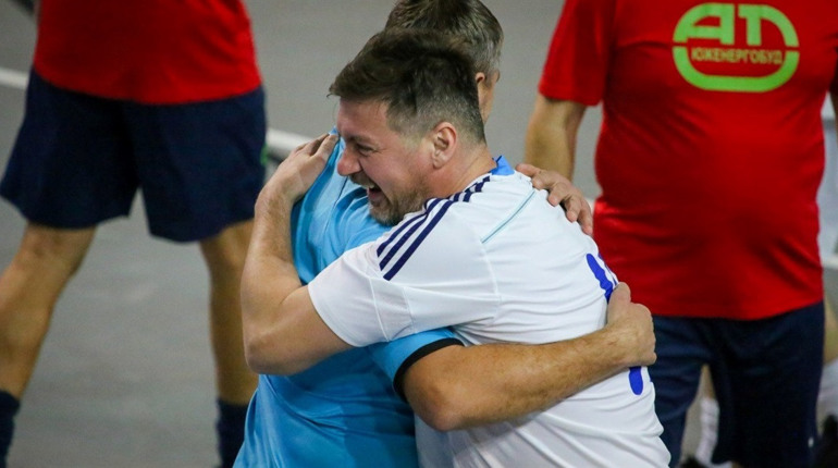 Легенди «Динамо» Київ зіграли з ветеранами на «Кубку енергетиків» у Південноукраїнську